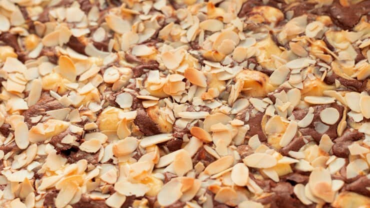 تصویر 1 از قیمت خرید بادام درختی پرک شده  + فروش ویژه